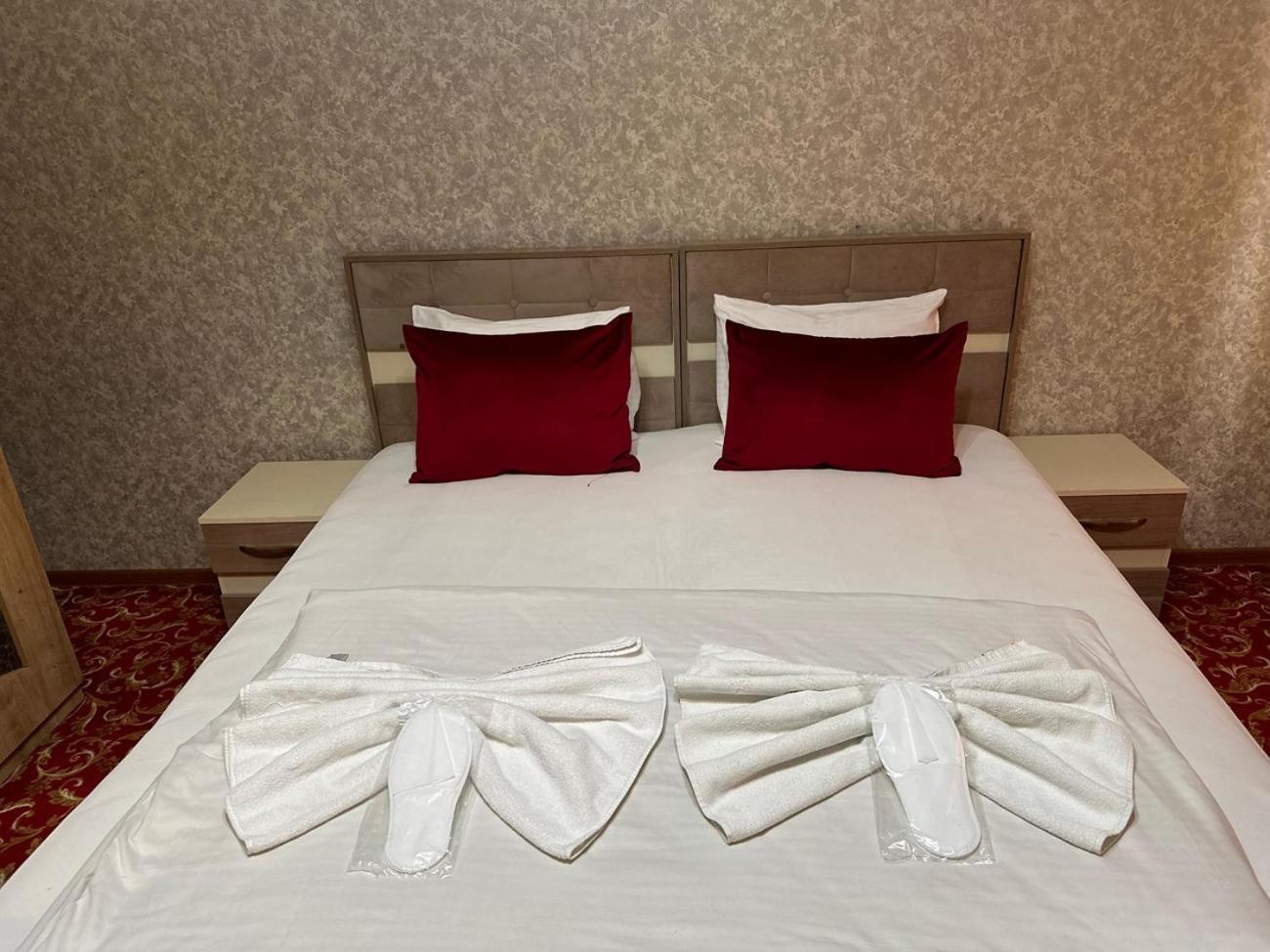 Avi Hotel Baku Eksteriør bilde