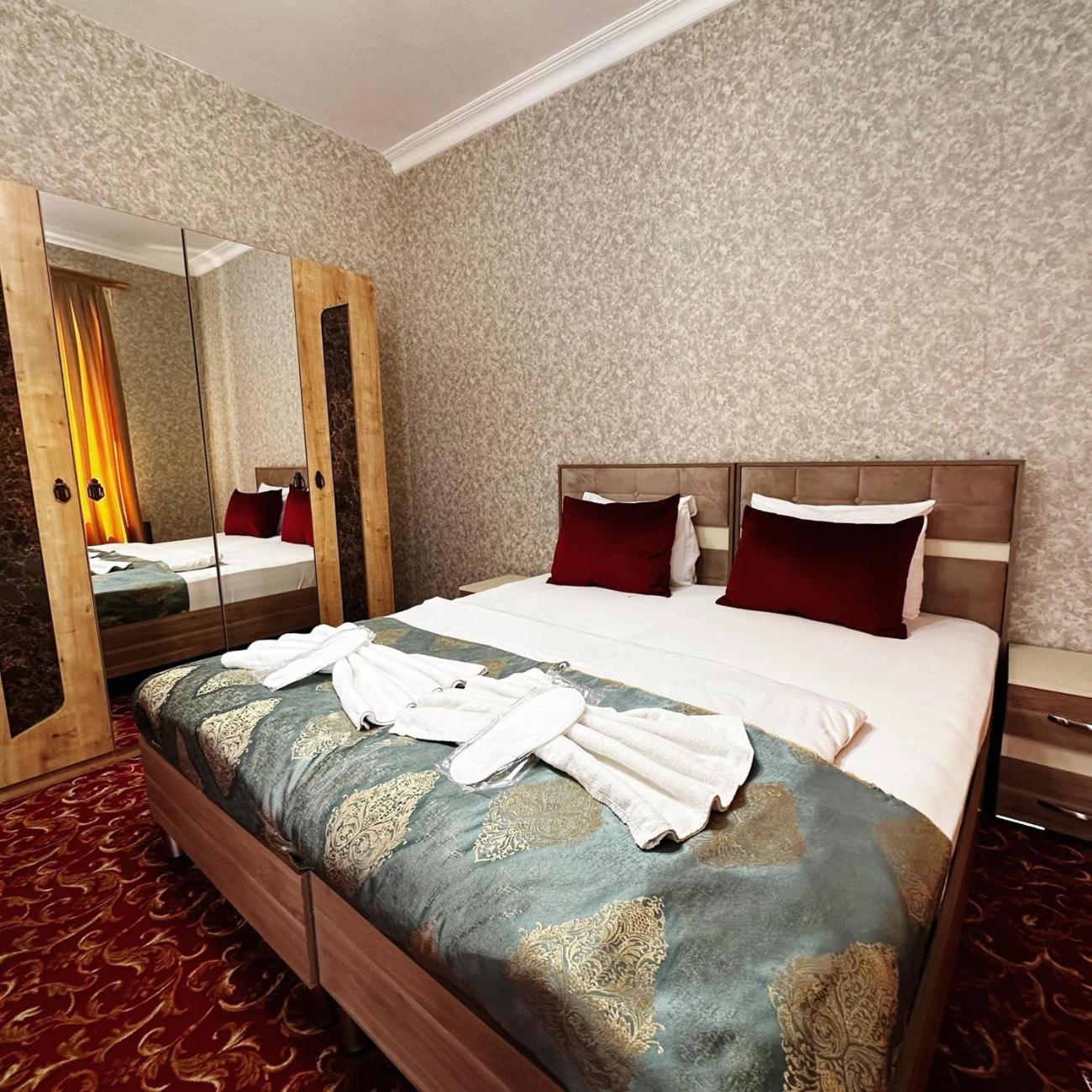 Avi Hotel Baku Eksteriør bilde