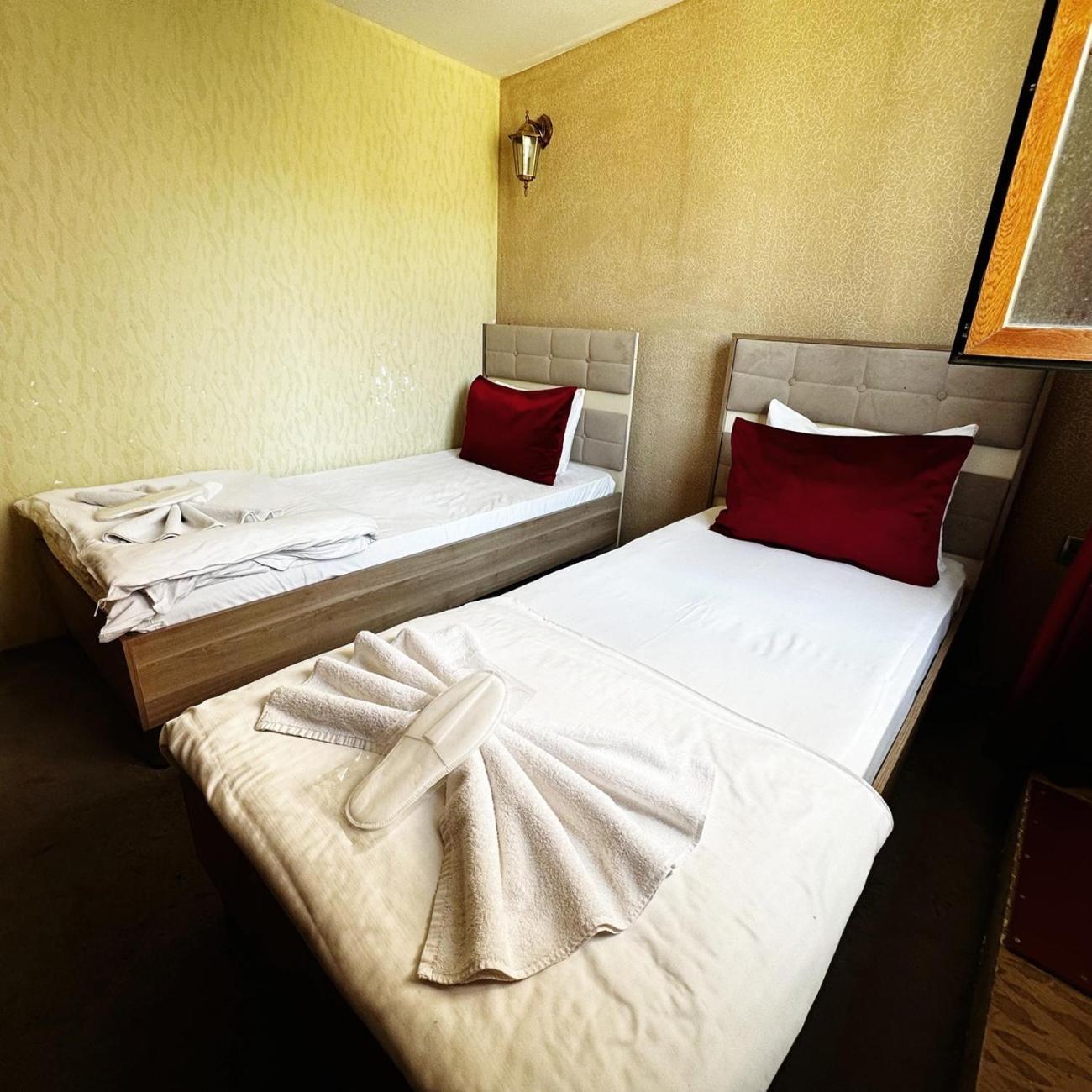 Avi Hotel Baku Eksteriør bilde