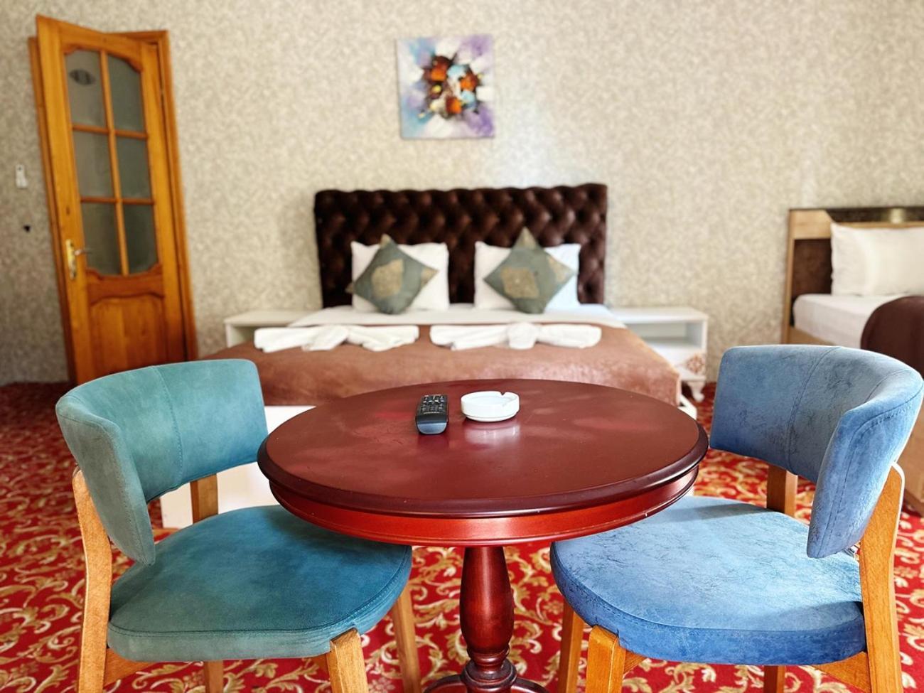 Avi Hotel Baku Eksteriør bilde