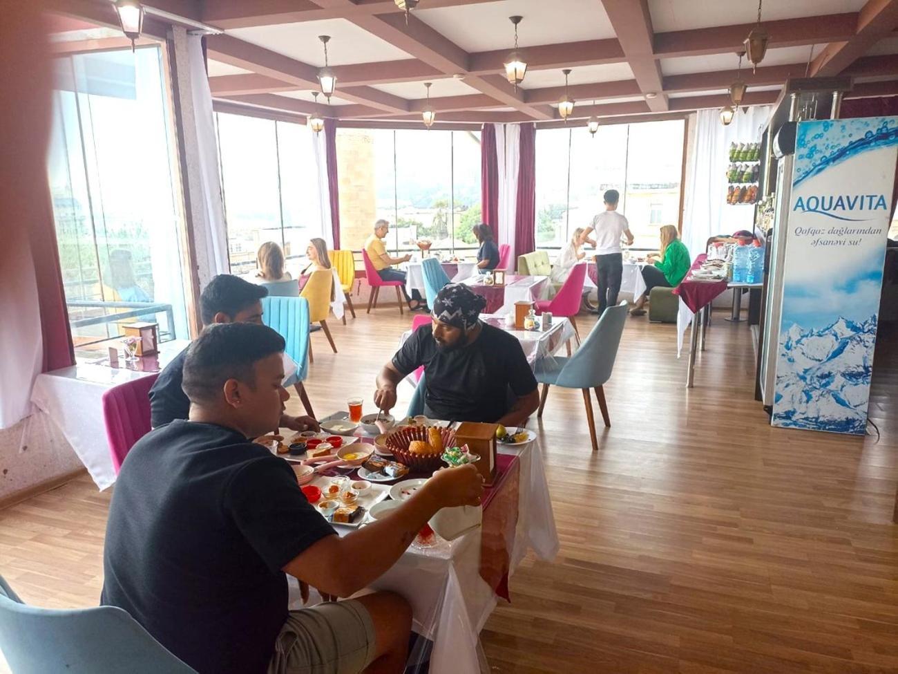 Avi Hotel Baku Eksteriør bilde